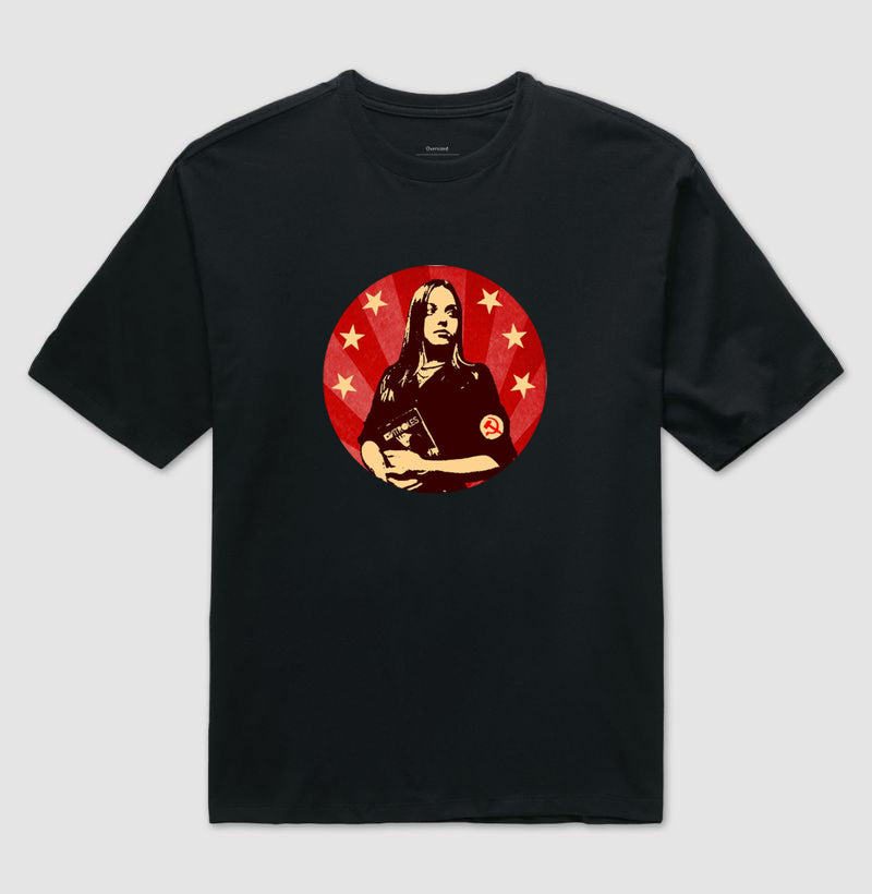 Camiseta Oversized Gatinha Comunista