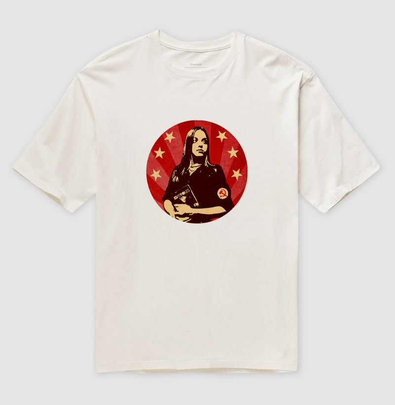 Camiseta Oversized Gatinha Comunista